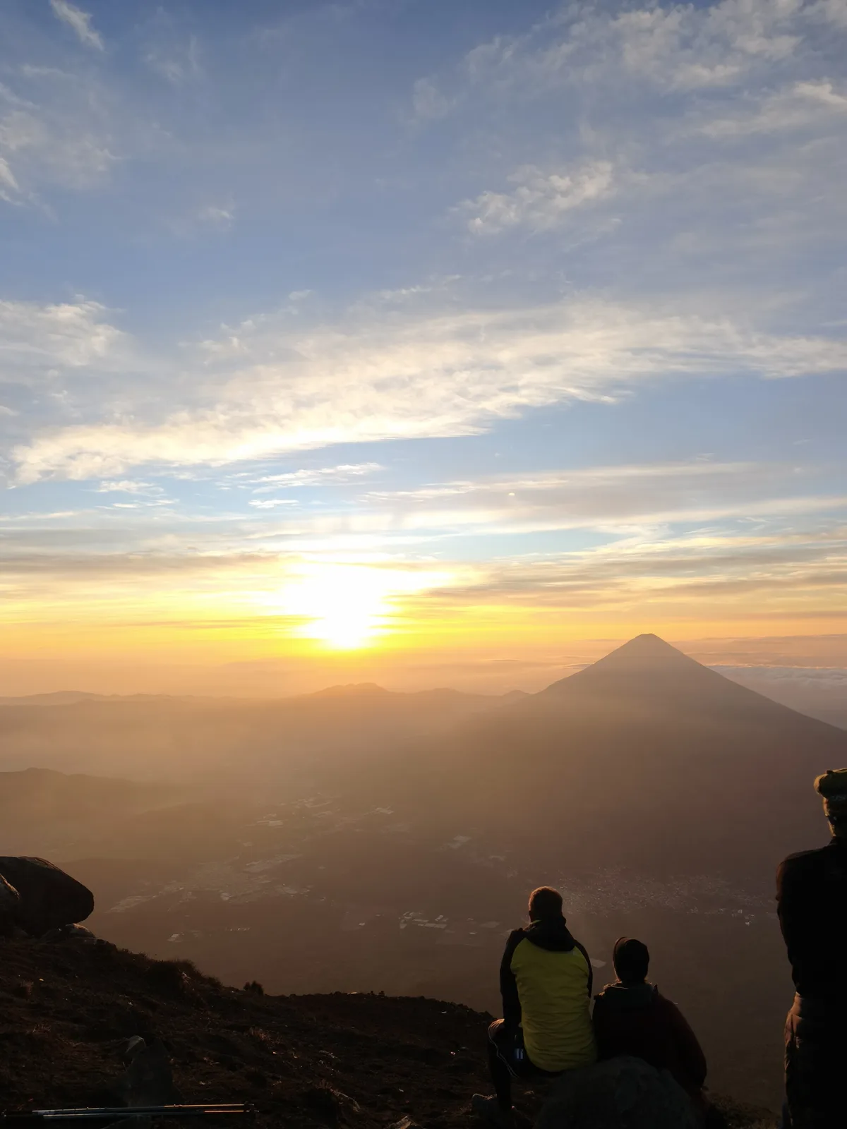 Amanecer en la cumbre del Acatenango